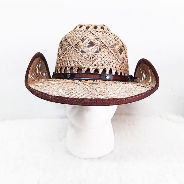 Yankee-Lhama-R-13800-01-03-Casa-Tito